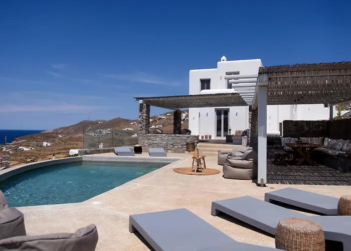 Seaview Pool Near Alemagou Φτελιά