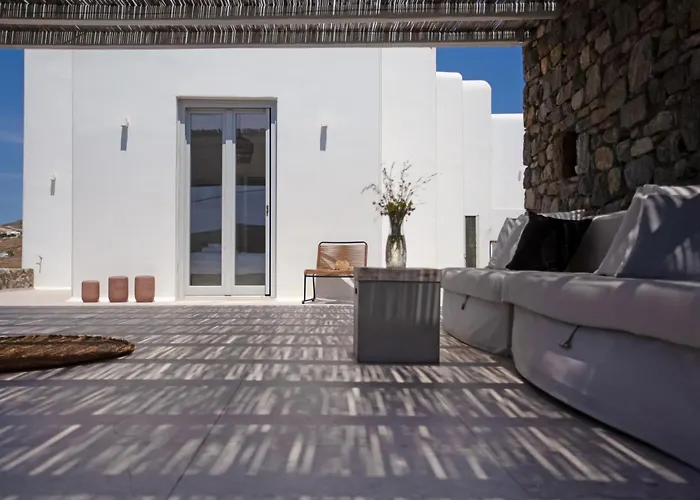 Seaview Pool Near Alemagou *