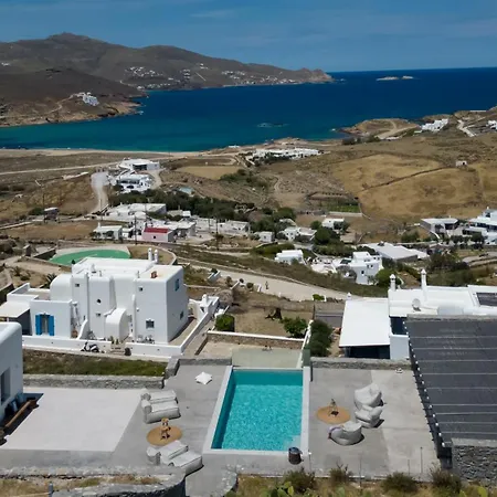 Pool Near Alemagou Ftelia (Mykonos)
