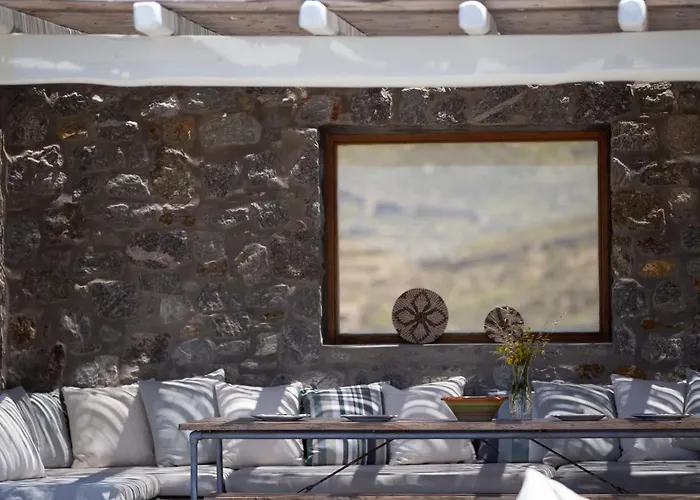 Seaview Pool Near Alemagou