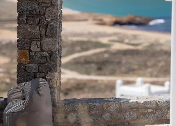 Seaview Pool Near Alemagou * פטליה