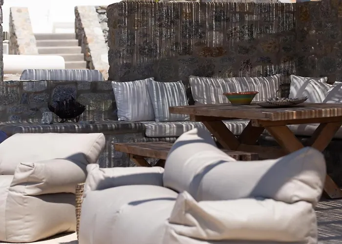 Seaview Pool Near Alemagou