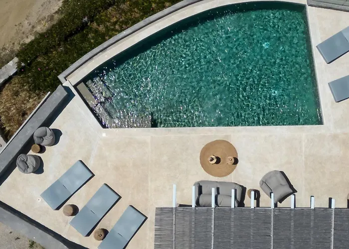 Seaview Pool Near Alemagou וילה פטליה