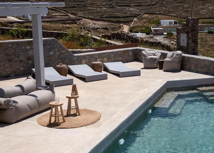 Seaview Pool Near Alemagou *