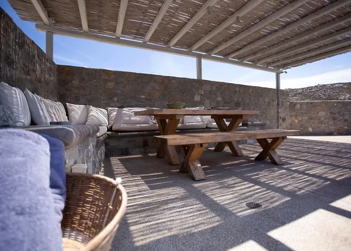 Seaview Pool Near Alemagou *