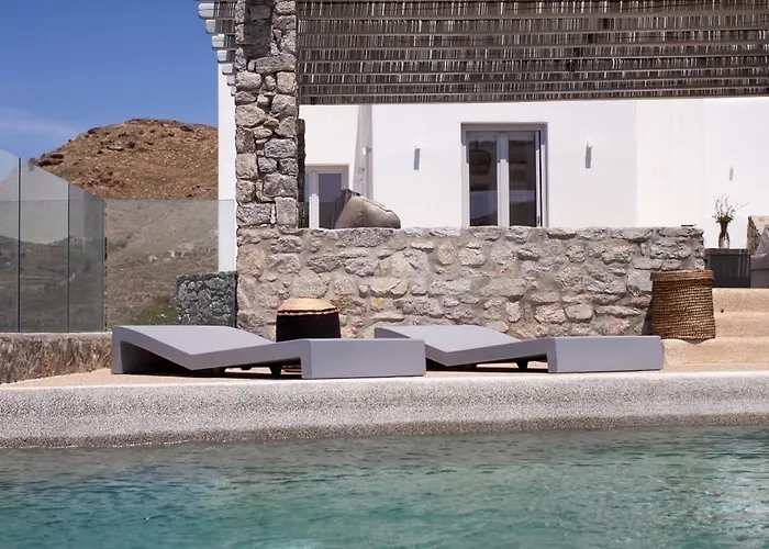 Seaview Pool Near Alemagou